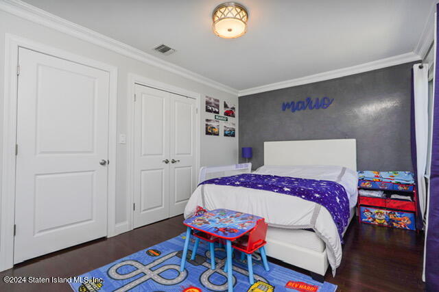 215 Presentation Circle Staten Island, NY 10312 - Photo 18 of 33 Photo May 28 2024, 11 21 37 PM