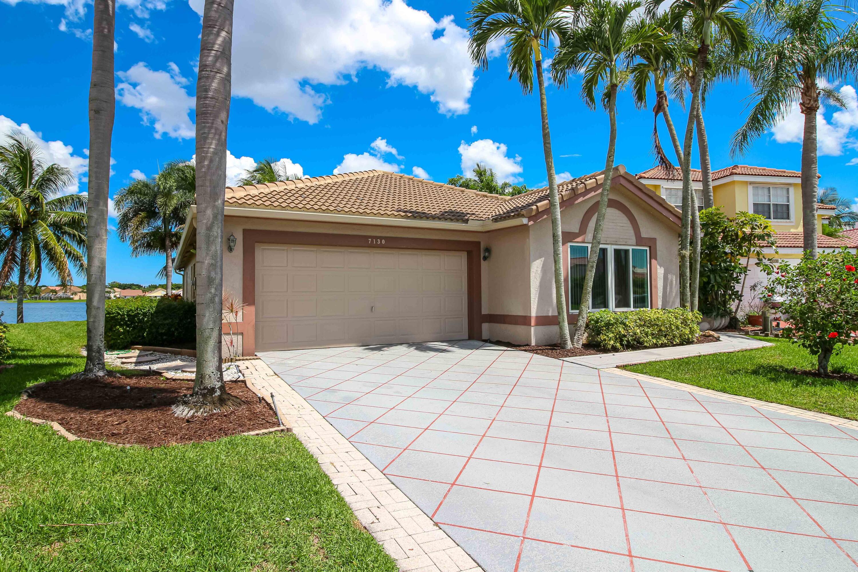 7130 Michigan Isle Road Lake Worth, FL 33467 - Photo 3 of 24 7130 Michigan Isle Rd (3 of 25)