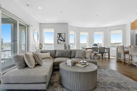 $889,000 | 60 Newbury Street, Unit 1, Quincy, MA 02171