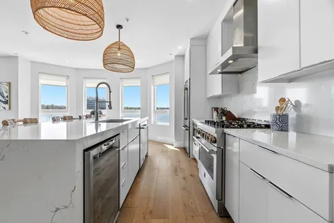 $889,000 | 60 Newbury Street, Unit 1, Quincy, MA 02171