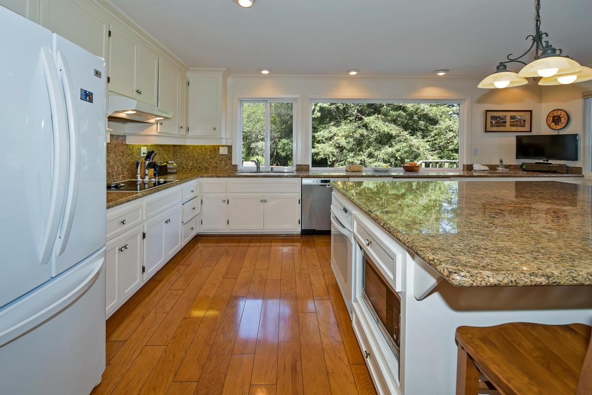 385 Sugarloaf Road Scotts Valley, CA 95066 - Photo 3 of 32 Gallery Image 3