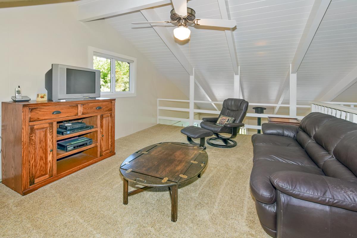 385 Sugarloaf Road Scotts Valley, CA 95066 - Photo 9 of 32 Gallery Image 9