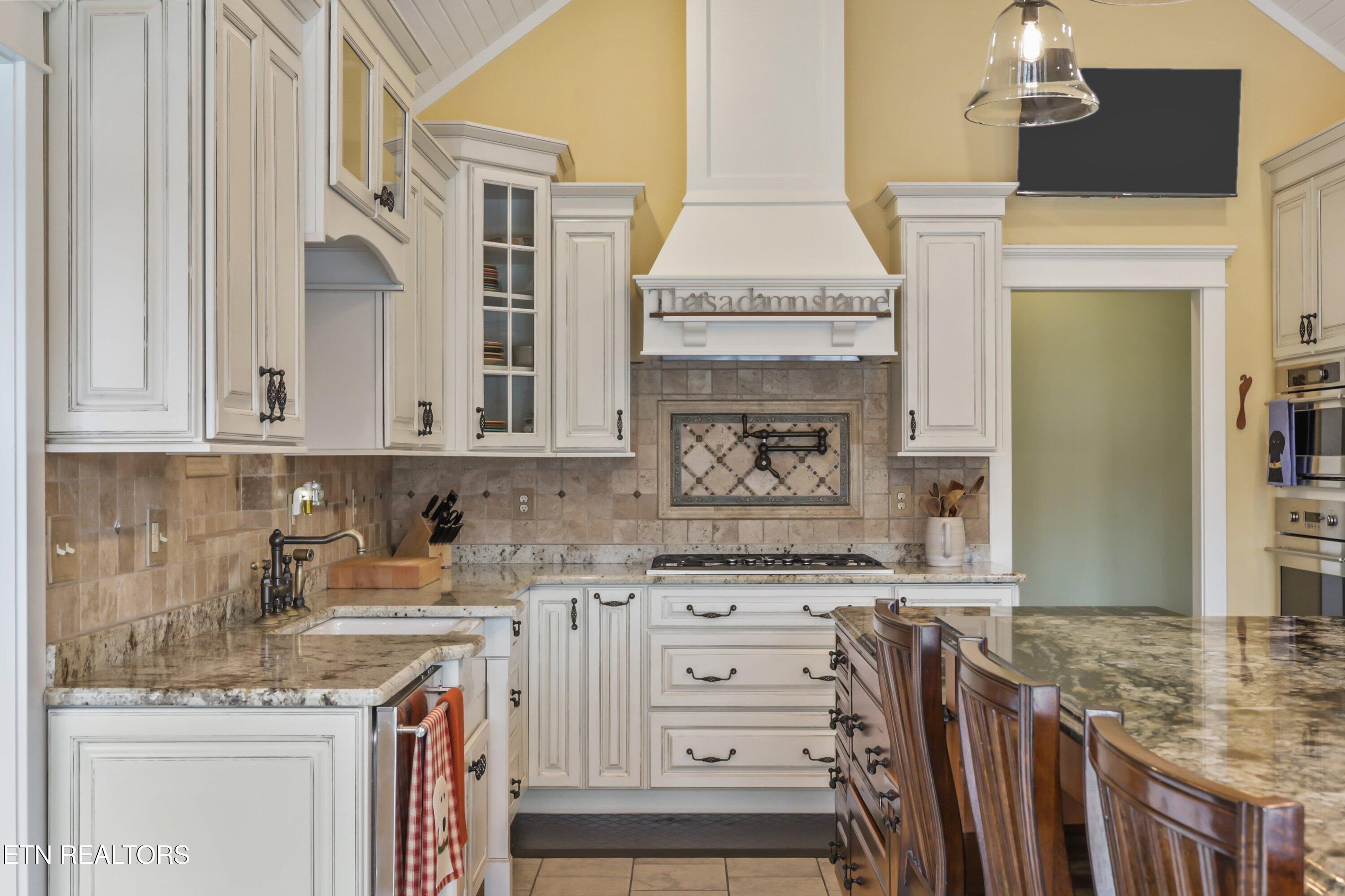 169 Helms Ferry Road Sharps Chapel, TN 37866 - Photo 17 of 60 Designer Cabinetry