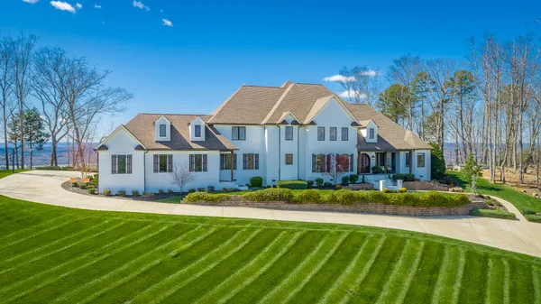 $2,500,000 | 8269 Balata Drive, Ooltewah, TN 37363