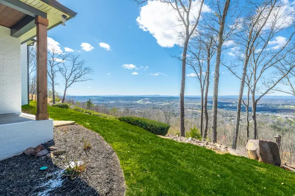 $2,500,000 | 8269 Balata Drive, Ooltewah, TN 37363