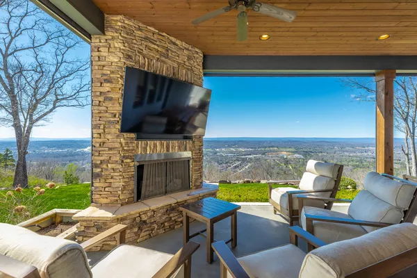 $2,500,000 | 8269 Balata Drive, Ooltewah, TN 37363