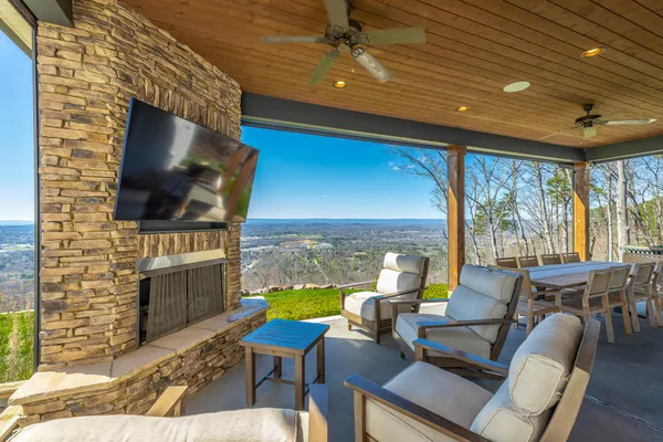 $2,500,000 | 8269 Balata Drive, Ooltewah, TN 37363