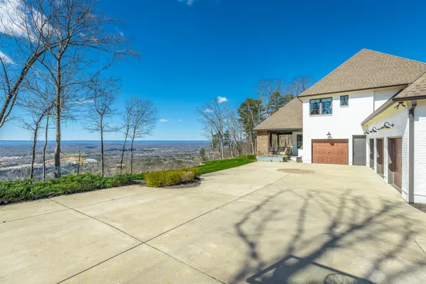 $2,500,000 | 8269 Balata Drive, Ooltewah, TN 37363