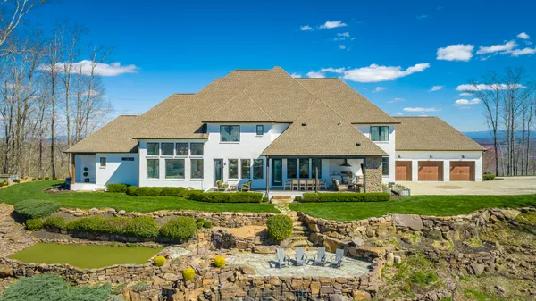 $2,500,000 | 8269 Balata Drive, Ooltewah, TN 37363