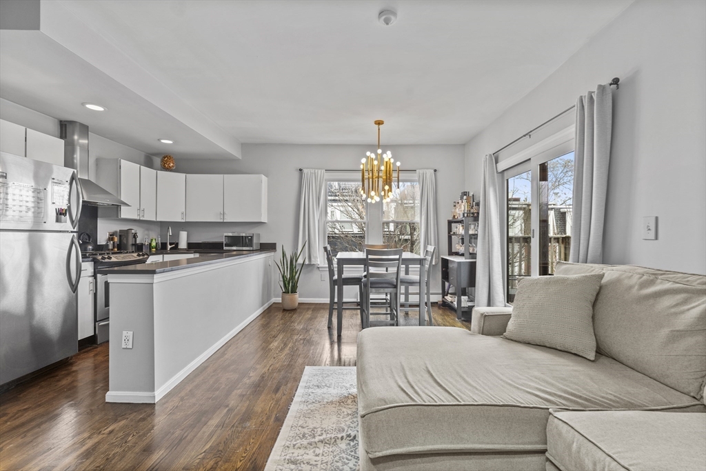 52 H Street, Unit 2 Boston, MA 02127 - Photo 1 of 15