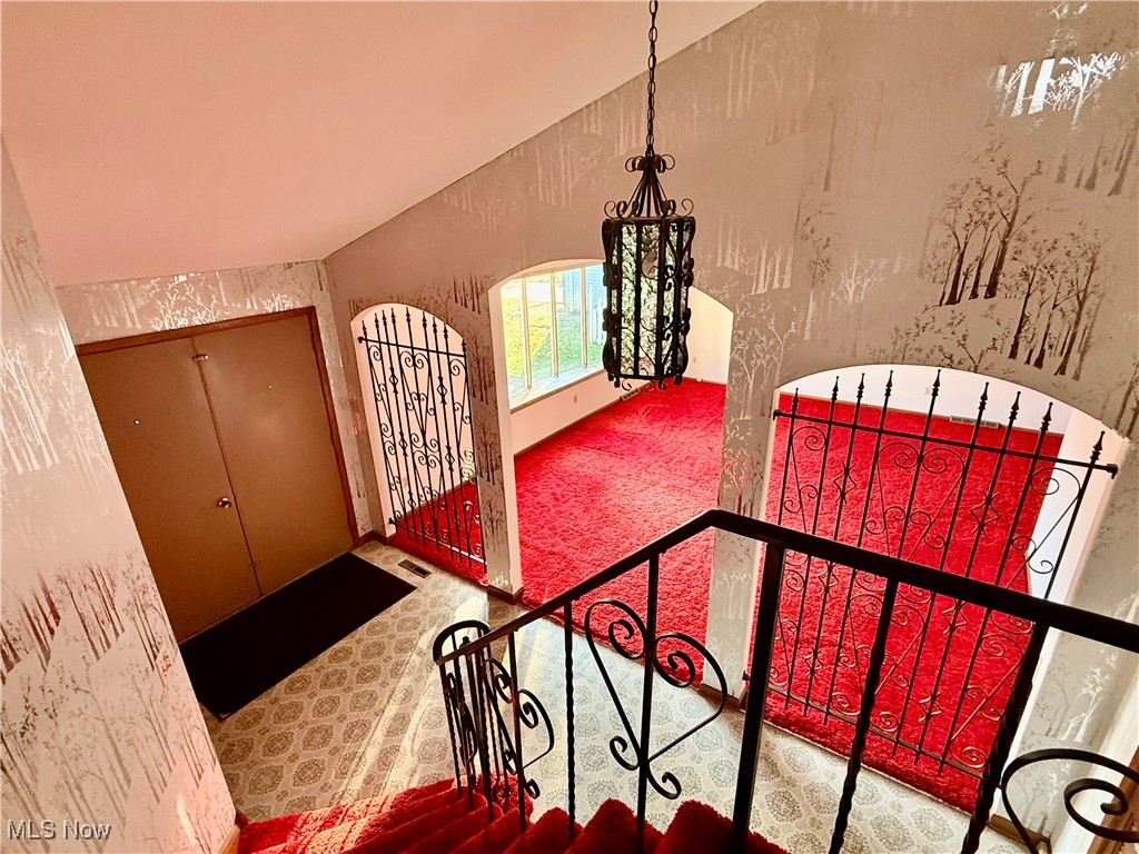 6566 Elmdale Road Cleveland, OH 44130 - Photo 7 of 26 Gallery Image 7