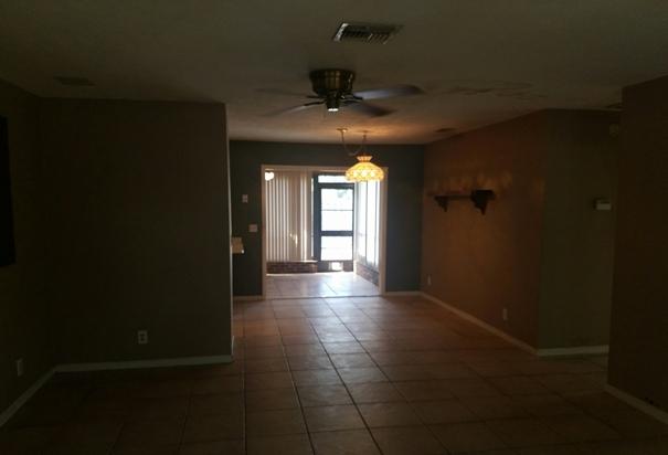 5187 2nd Road Lake Worth, FL 33467 - Photo 4 of 12 0052