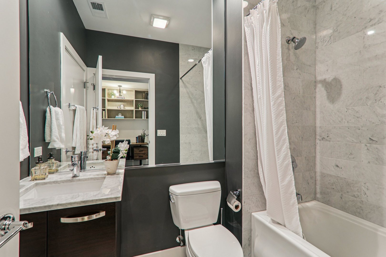 20 North Carpenter Street, Unit 4N Chicago, IL 60607 - Photo 21 of 27