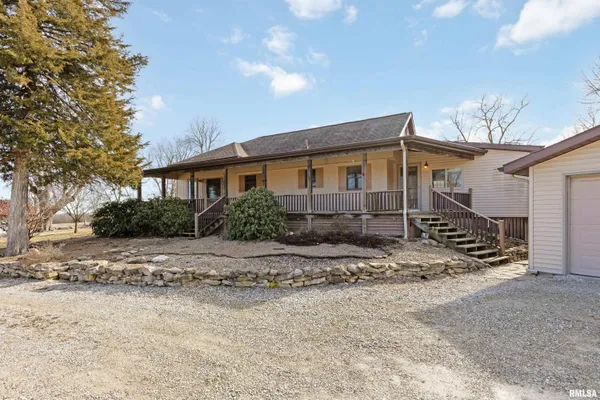 $259,900 | 409 North Main Street, Payson, IL 62360