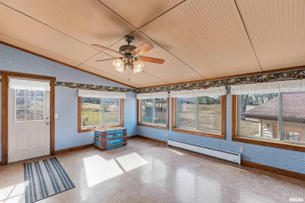 $259,900 | 409 North Main Street, Payson, IL 62360