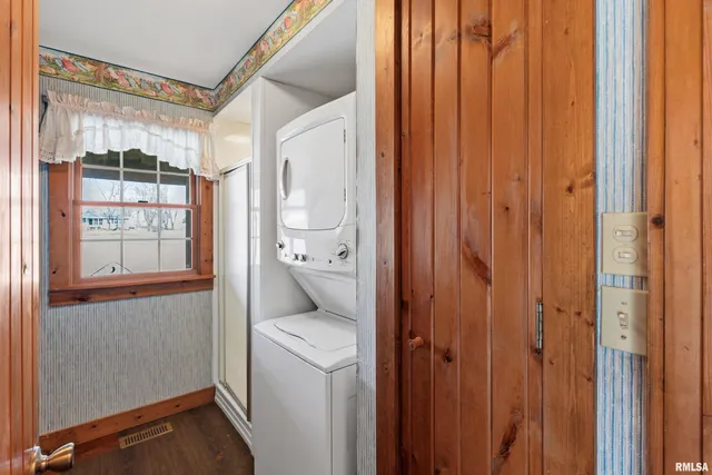 $314,900 | 409 North Main Street, Payson, IL 62360