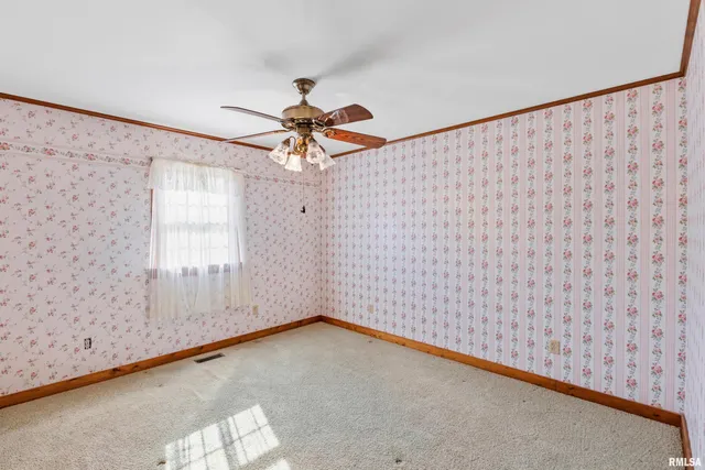 $314,900 | 409 North Main Street, Payson, IL 62360