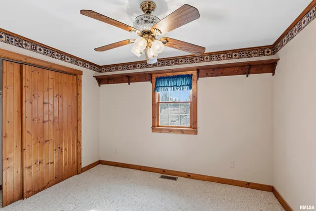 $314,900 | 409 North Main Street, Payson, IL 62360