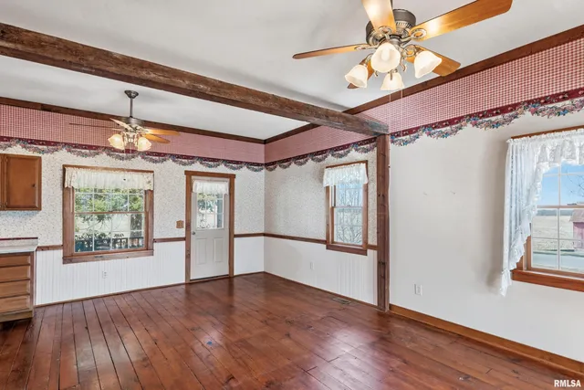 $314,900 | 409 North Main Street, Payson, IL 62360