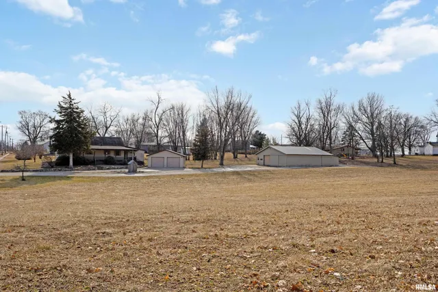 $314,900 | 409 North Main Street, Payson, IL 62360