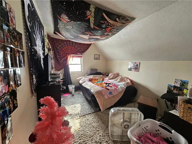 $68,900 | 255 West Henry Street, Elmira, NY 14904