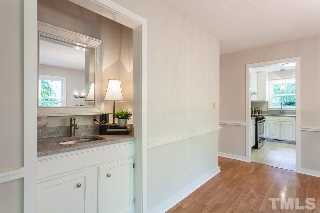 6109 Valleyfield Circle Raleigh, NC 27612 - Photo 5 of 11 GRANITE wet bar