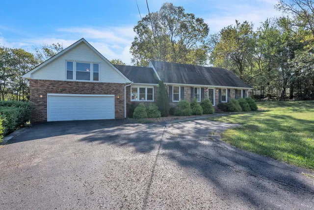 $360,000 | 425 Centennial Avenue, Lewisburg, TN 37091