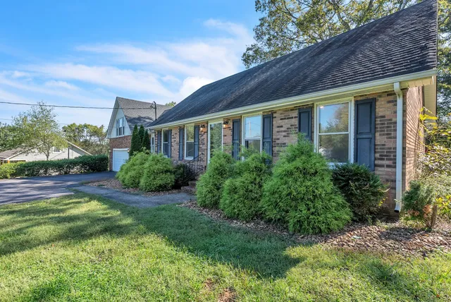 $360,000 | 425 Centennial Avenue, Lewisburg, TN 37091