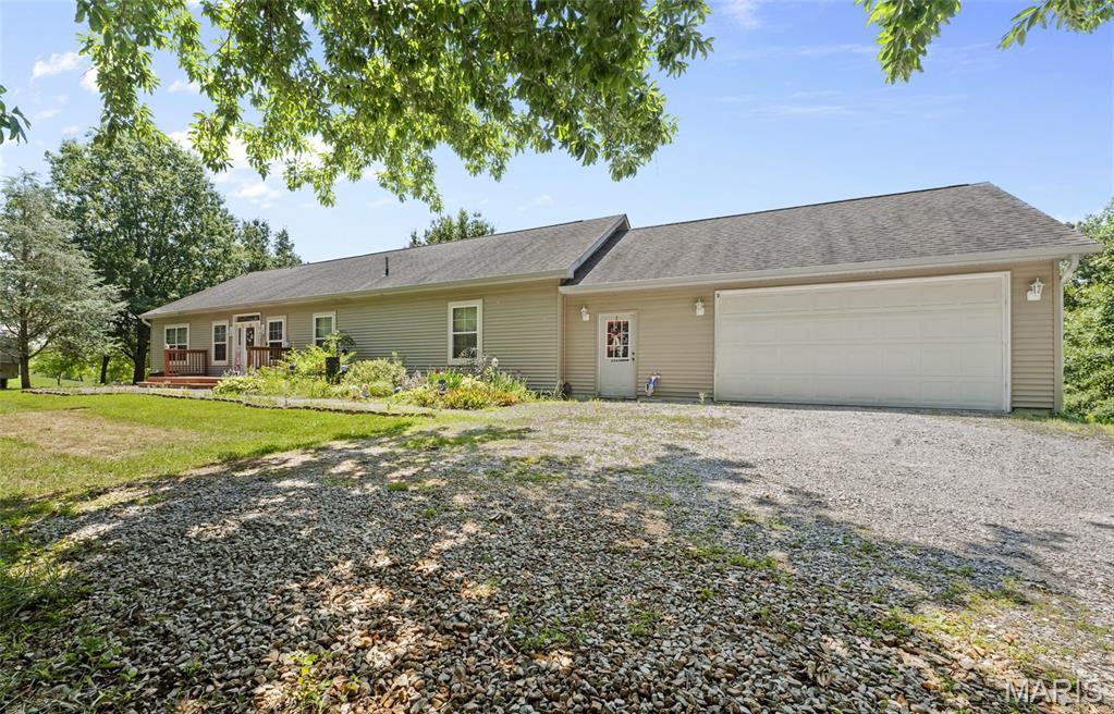 6844 Quercus Grove Road Edwardsville, IL 62025 - Photo 2 of 60