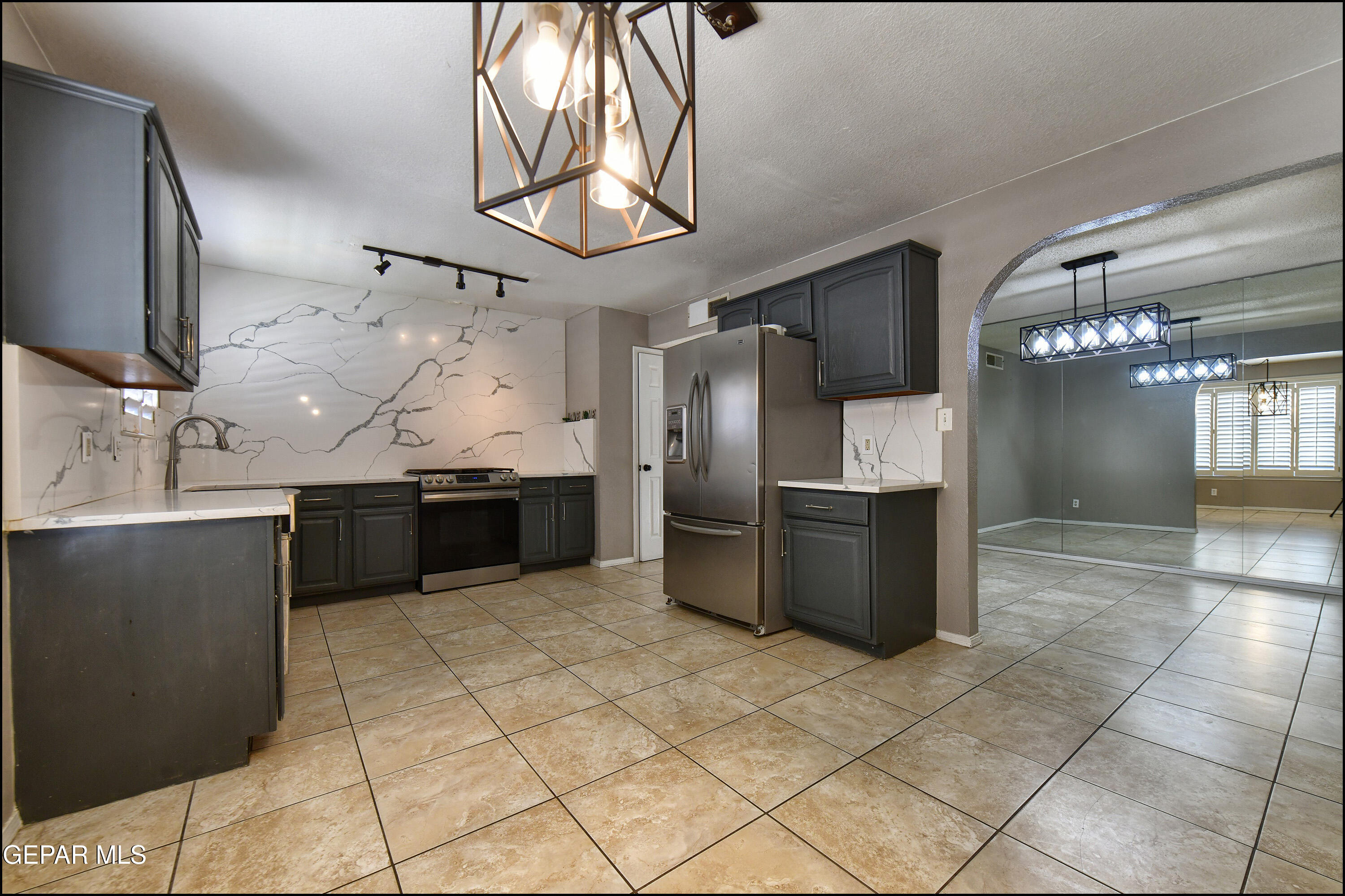 1424 Rainbow Ridge Drive El Paso, TX 79912 - Photo 4 of 69 14