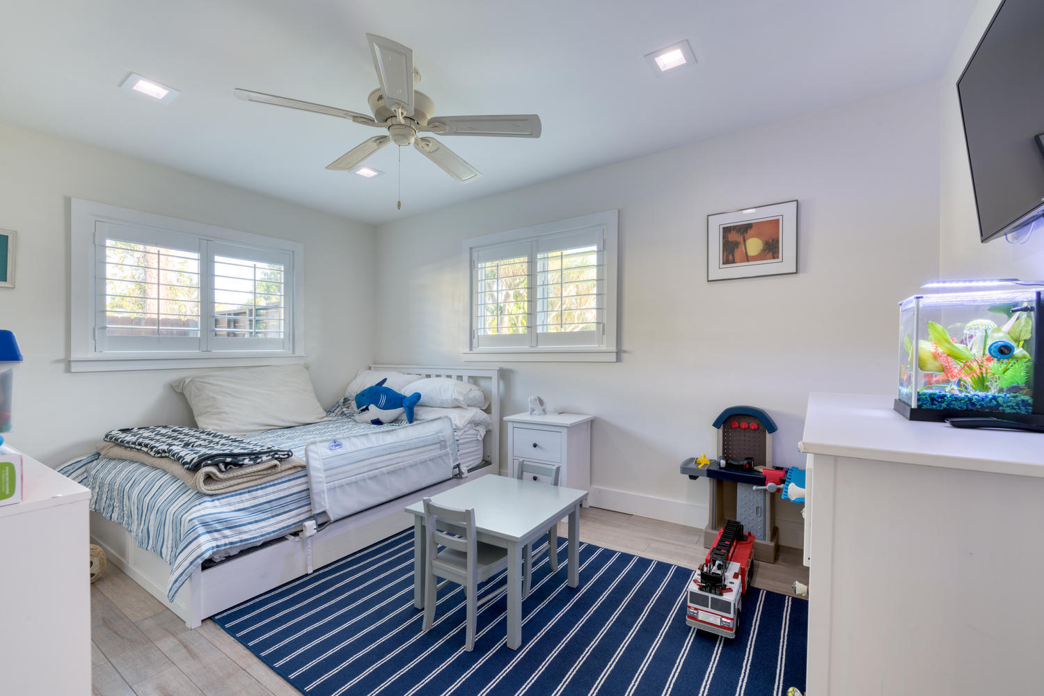 120 Windsor Road West Jupiter, FL 33469 - Photo 18 of 25 120 Windsor Rd E Jupiter FL-large-006-00