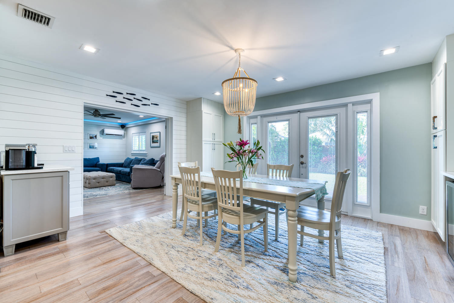 120 Windsor Road West Jupiter, FL 33469 - Photo 9 of 25 120 Windsor Rd E Jupiter FL-large-014-00
