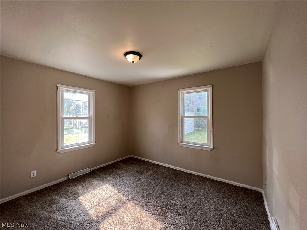 23640 Colbourne Road Euclid, OH 44123 - Photo 9 of 21
