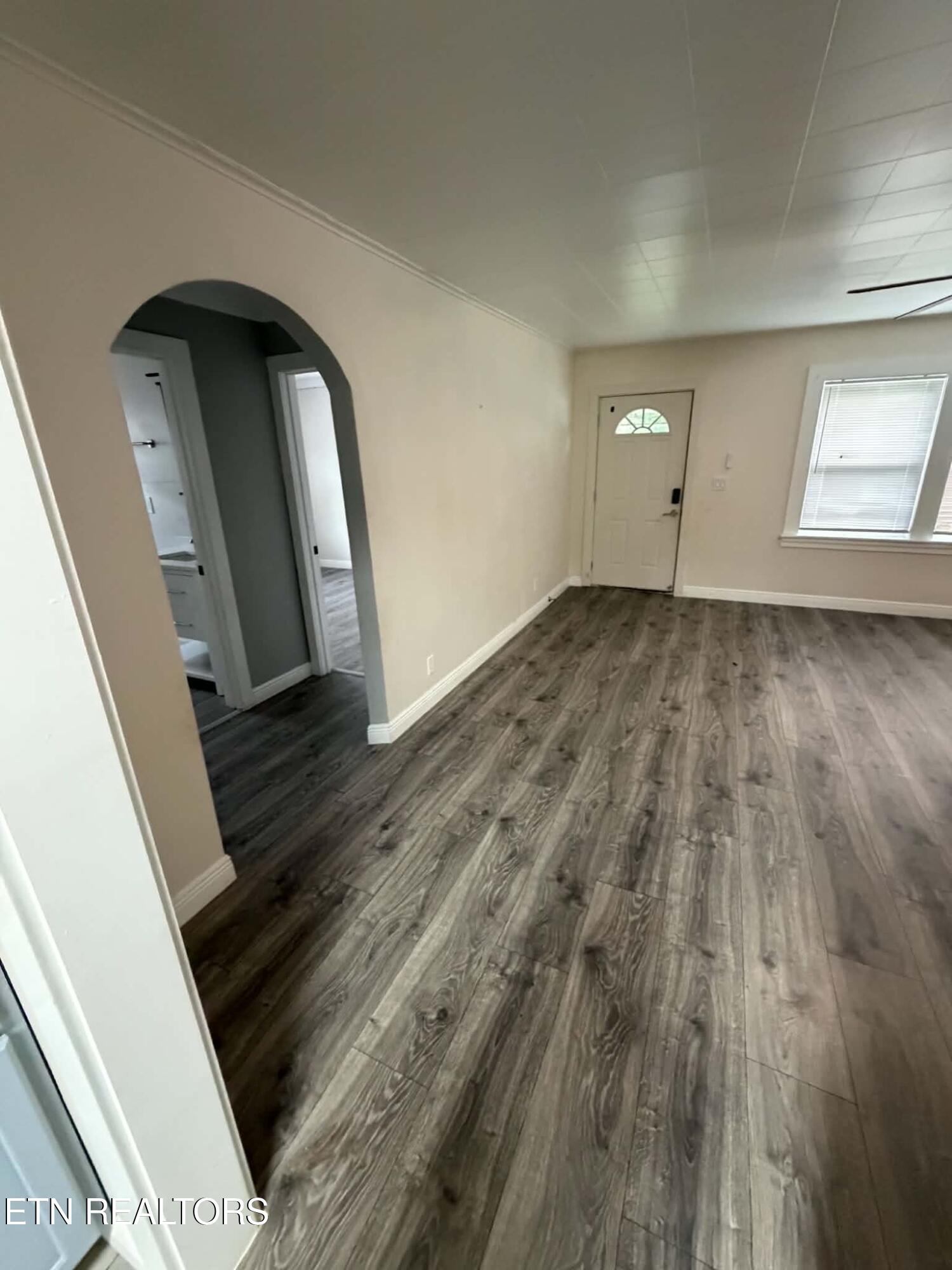 422 Wilderness Road Middlesboro, KY 40965 - Photo 3 of 14 1000018140