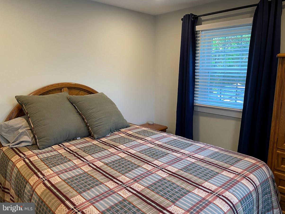 7308 Idylwood Road Falls Church, VA 22043 - Photo 15 of 23 Upper Level - 2nd Bedroom