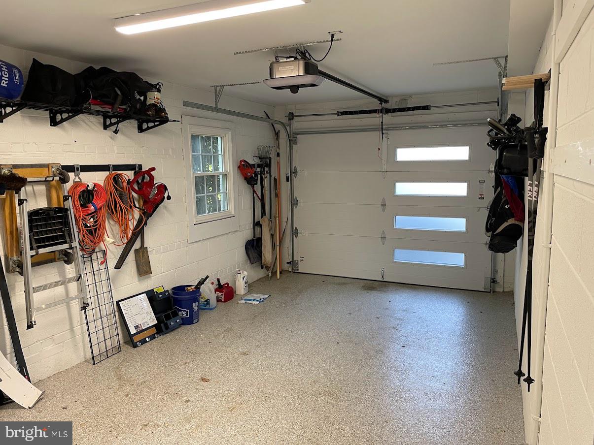 7308 Idylwood Road Falls Church, VA 22043 - Photo 22 of 23 Garage