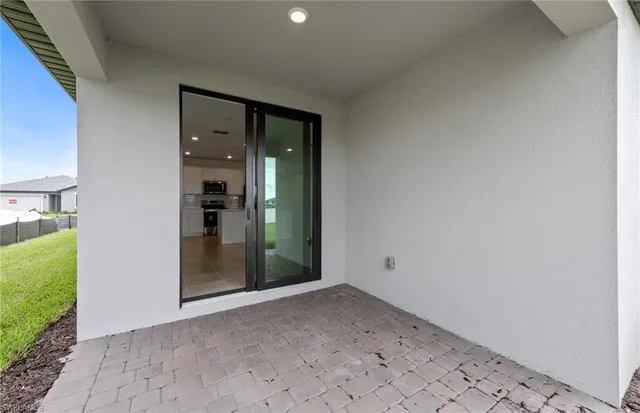 $319,990 | 630 Lakeside Oasis Avenue, Lehigh Acres, FL 33974