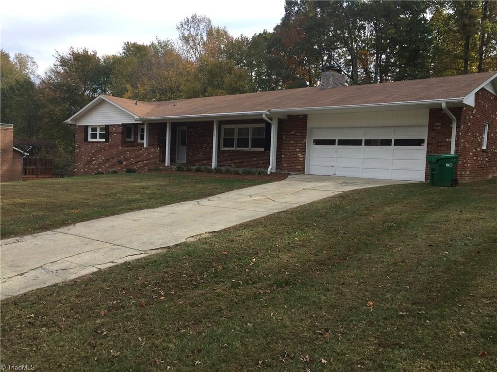 414 Spring Street King, NC 27021 - Photo 2 of 9 Gallery Image 2