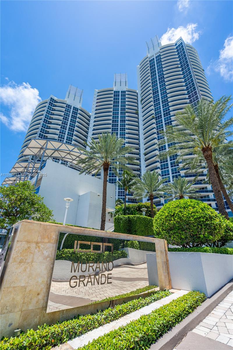 400 Alton Road, Unit 2409 Miami Beach, FL 33139 - Photo 37 of 37 Photo 42