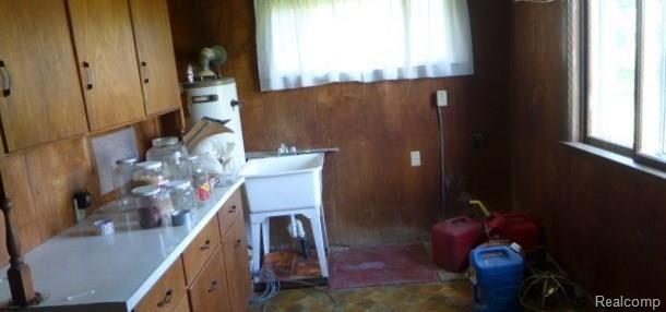 1635 Johnson Mill Road North Branch, MI 48461 - Photo 4 of 19 015.JPG