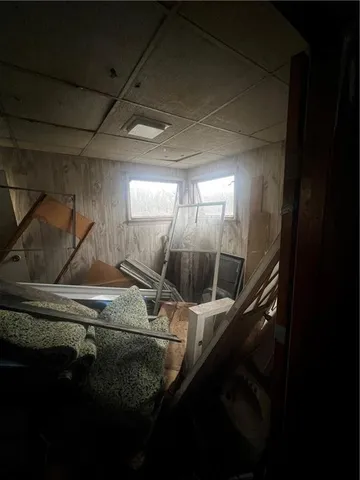 a close view of sink