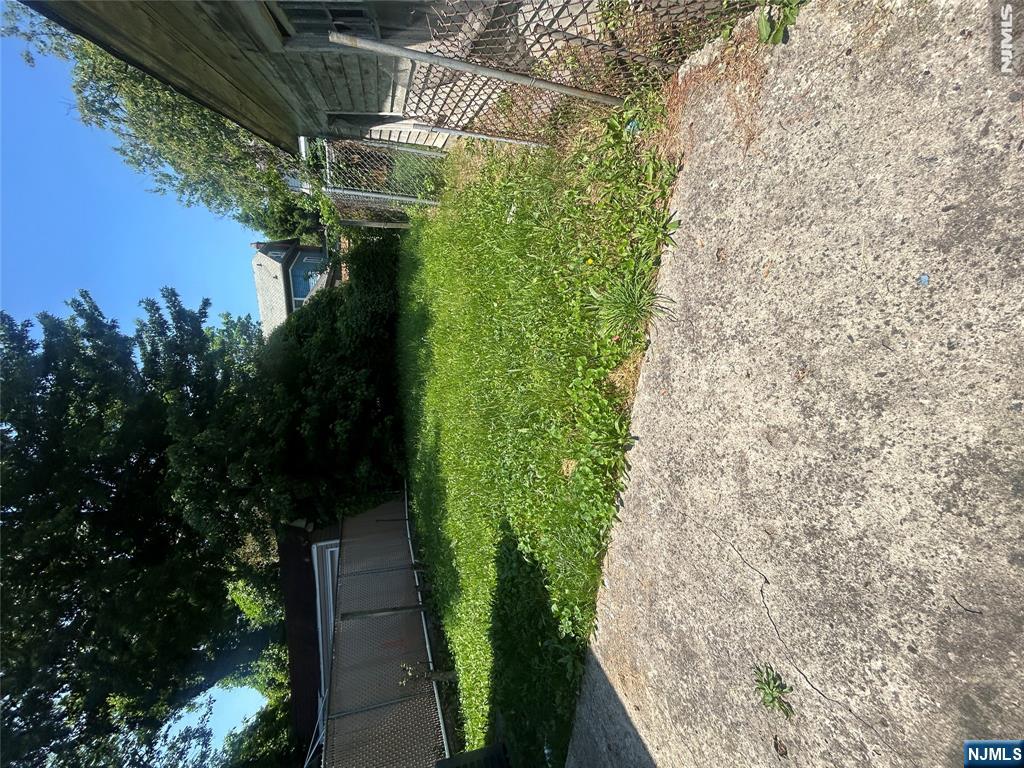 27 Richelieu Terrace Newark, NJ 07106 - Photo 9 of 9