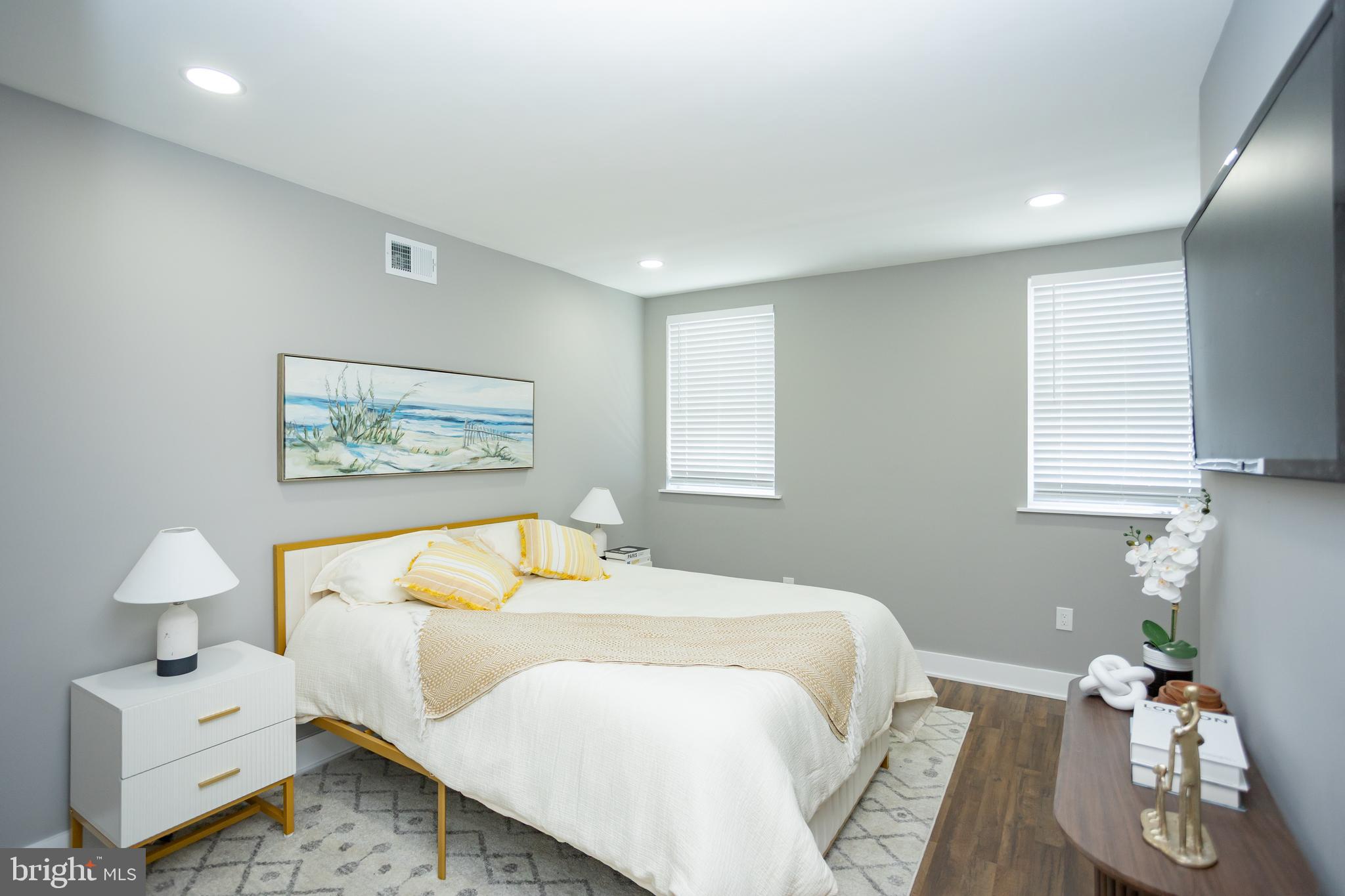 429 Tasker Street Philadelphia, PA 19148 - Photo 32 of 44 Bedroom