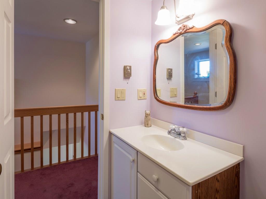 30 Lewis Point Road, Unit 3 Damariscotta, ME 04543 - Photo 11 of 15 .... with another full bath.