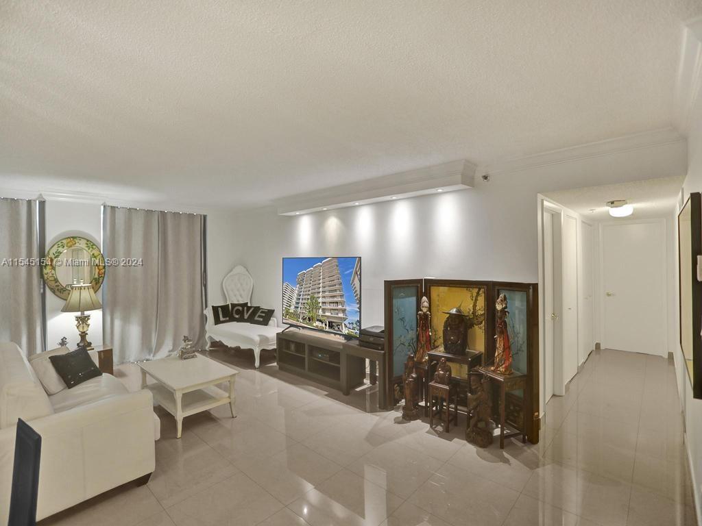 8877 Collins Avenue, Unit 304 Surfside, FL 33154 - Photo 14 of 60