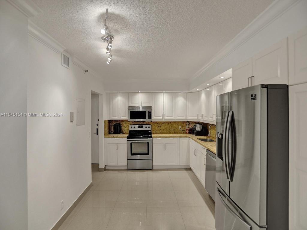 8877 Collins Avenue, Unit 304 Surfside, FL 33154 - Photo 21 of 60