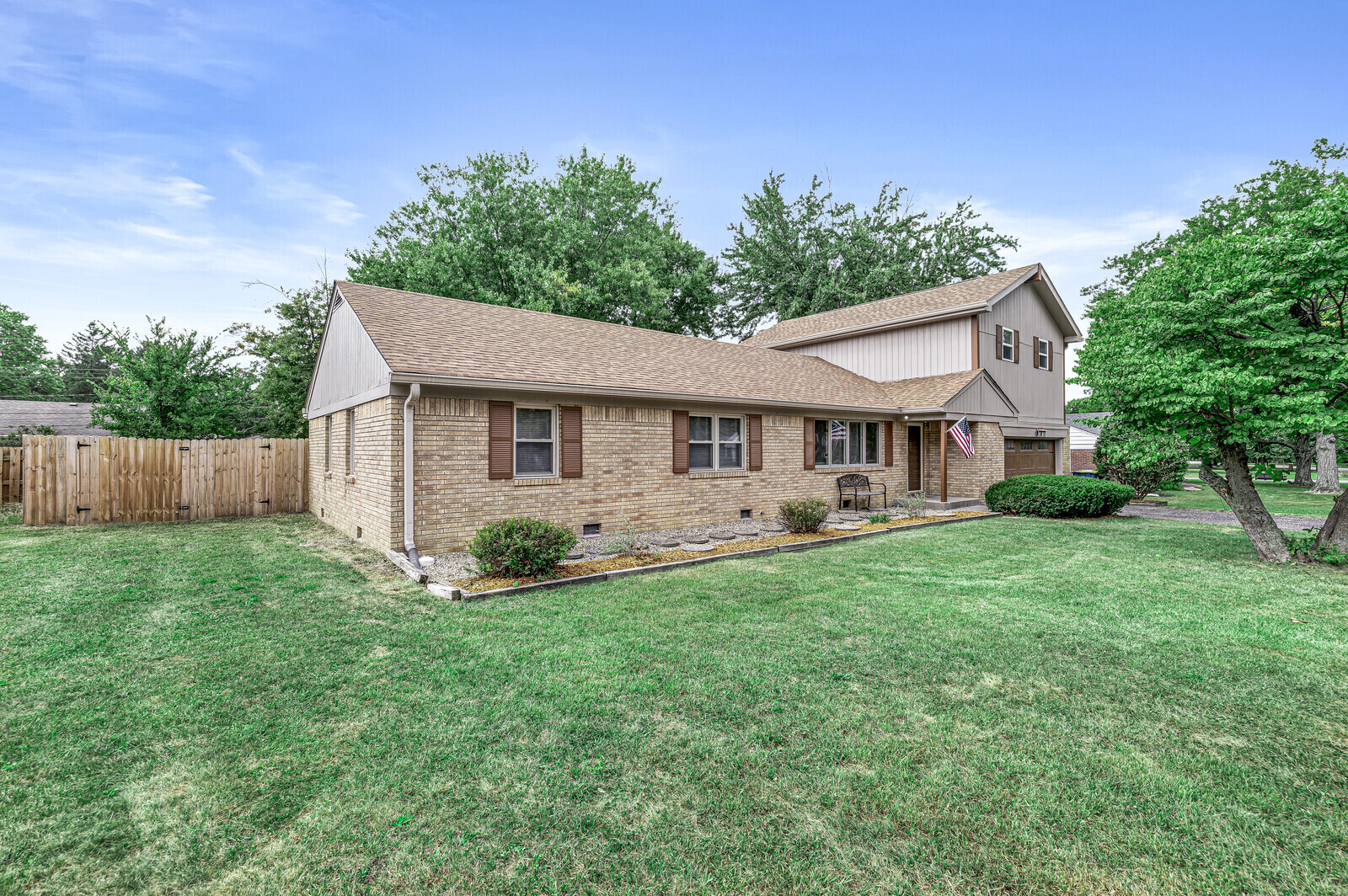 5776 Boy Scout Road Lawrence, IN 46226 - Photo 3 of 32 Gallery Image 3