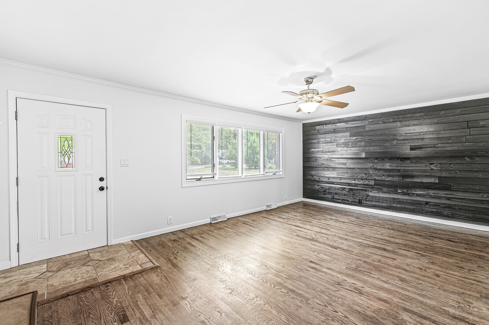 5776 Boy Scout Road Lawrence, IN 46226 - Photo 4 of 32 Gallery Image 4