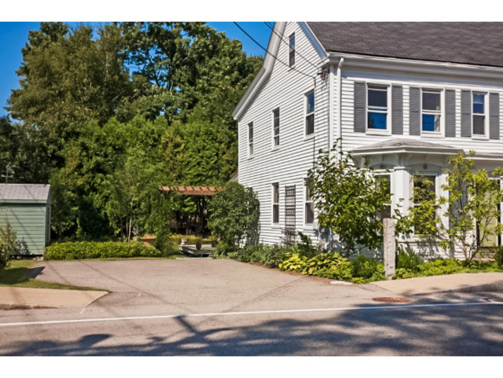 9 Whipple Road, Unit 9 Kittery, ME 03904 - Photo 1 of 22 Gallery Image 1