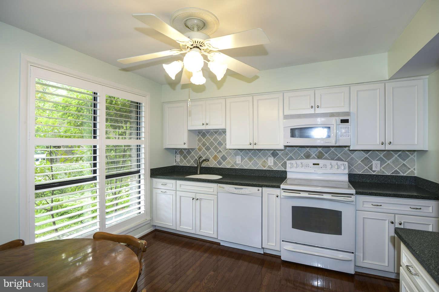 5360 Eliots Oak Road Columbia, MD 21044 - Photo 2 of 22 Kitchen